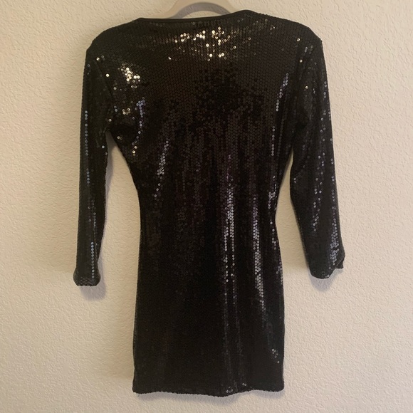 Black Sequins Wrap Dress - Picture 5 of 5